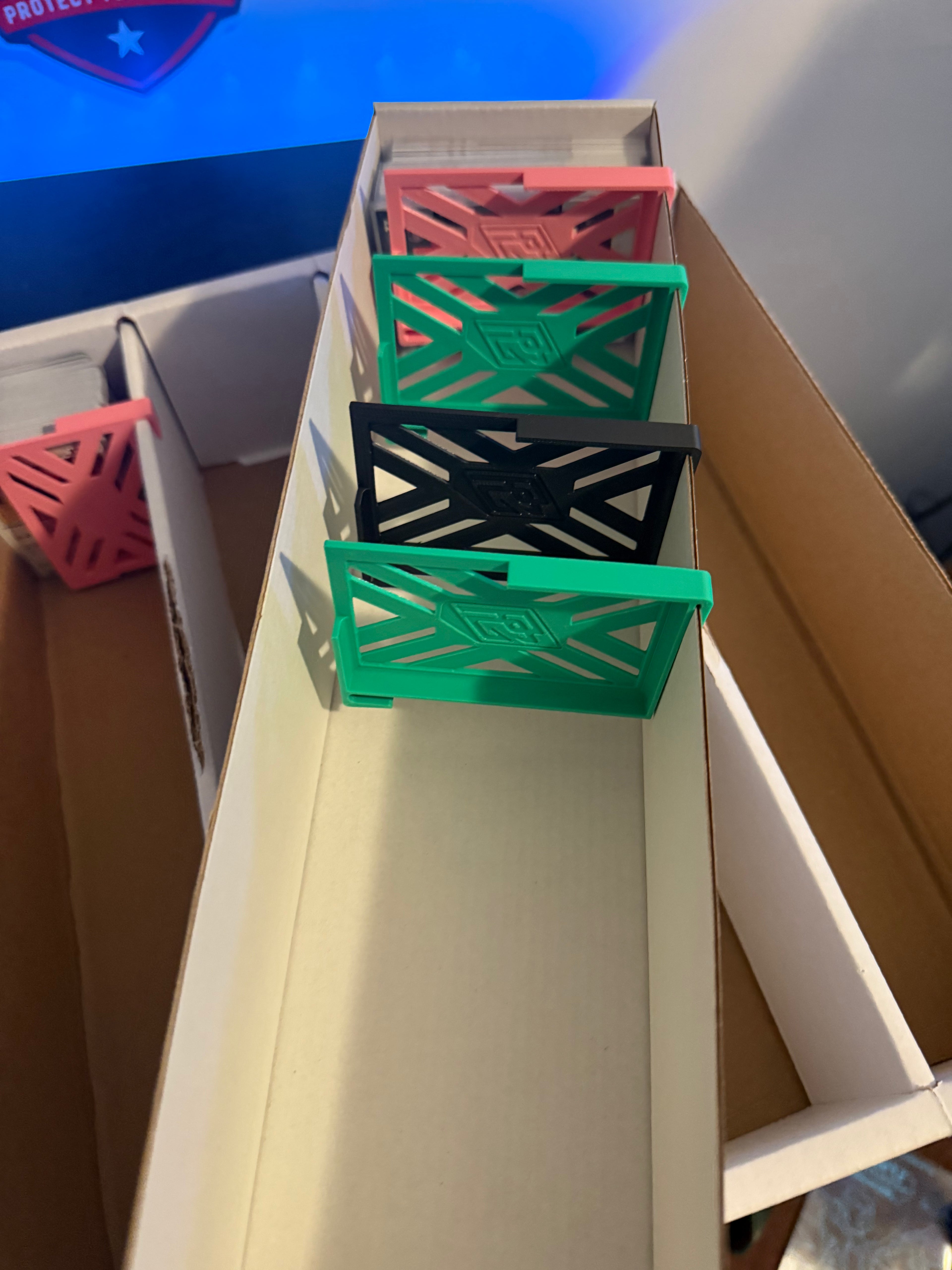 (5  Pack) Multi-Clips for ALL Storage Boxes - by The Pulling Guard