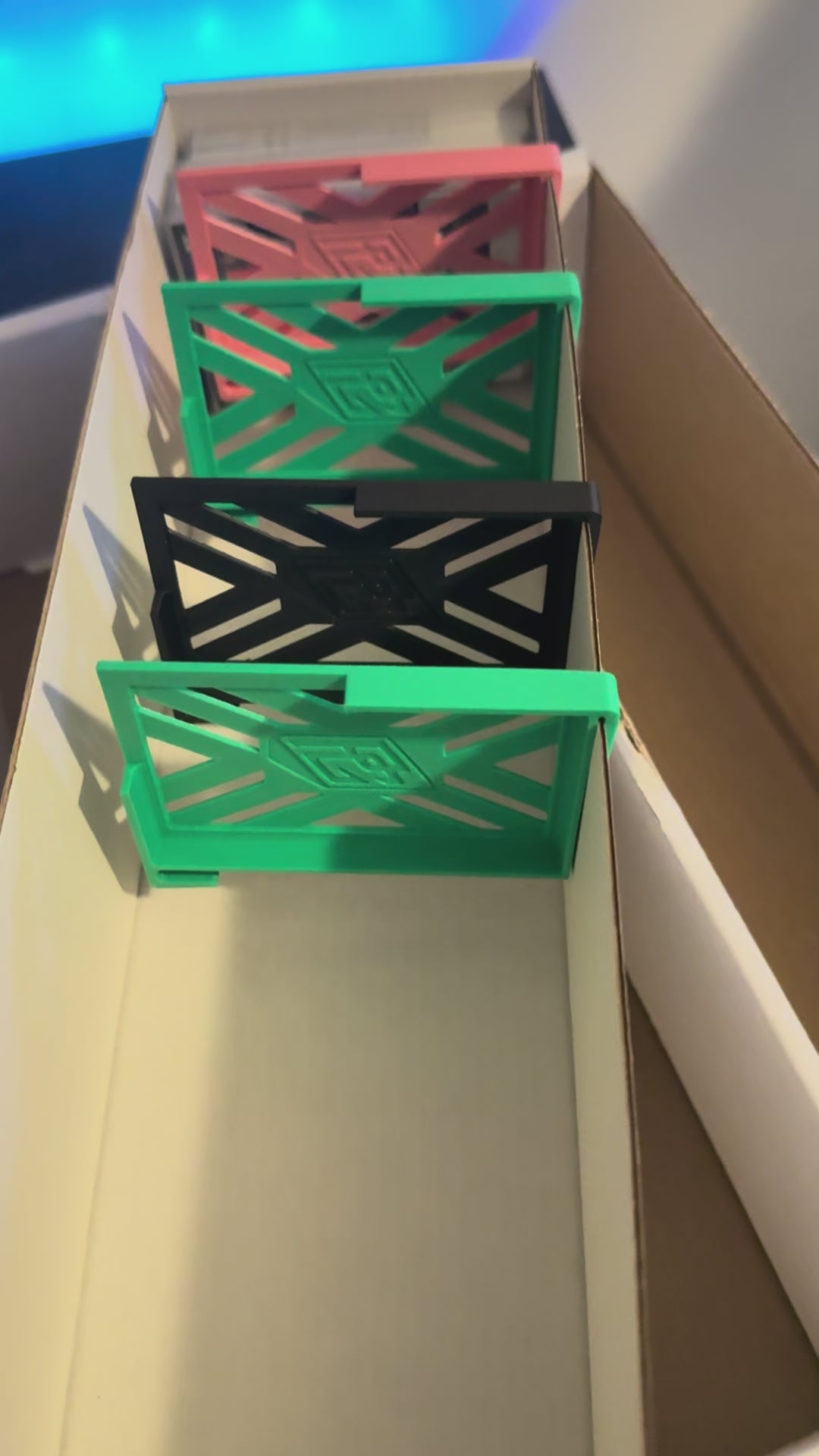 (5  Pack) Multi-Clips for ALL Storage Boxes - by The Pulling Guard